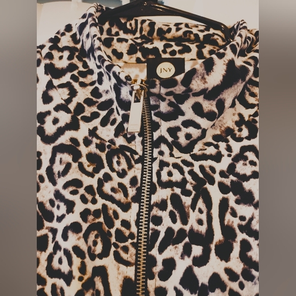 Jones New York leopard print Zip-up Sports Jacket 2X. Black accent sides - Picture 3 of 8